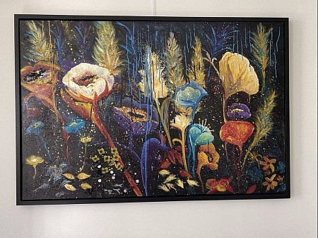 Flowers in the dark painted by Imke de Vries