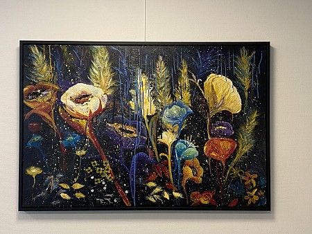 Flowers in the dark painted by Imke de Vries